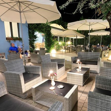 Art Hotel La Perla Bellaria-Igea Marina Bagian luar foto