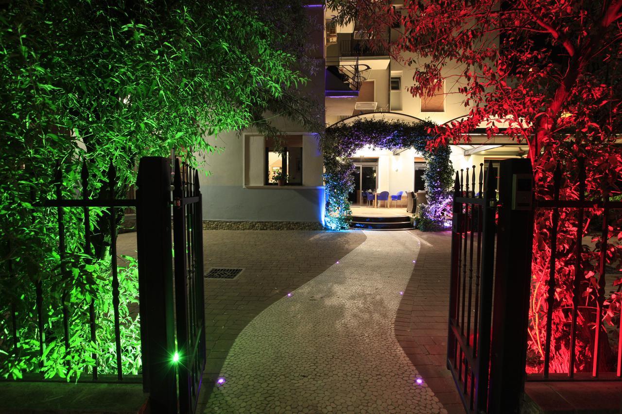 Art Hotel La Perla Bellaria-Igea Marina Bagian luar foto